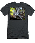 Portrait of a Lemur Giovanni Laudicina T-Shirt